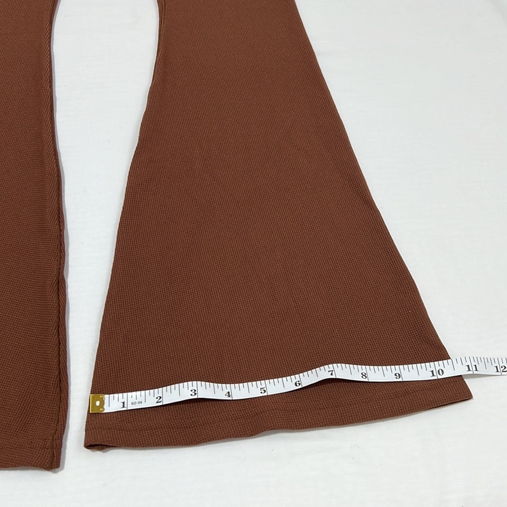 OFFLINE by Aerie Brown Waffle Knit High-Waisted Flare Leggings - Picture 4 of 10